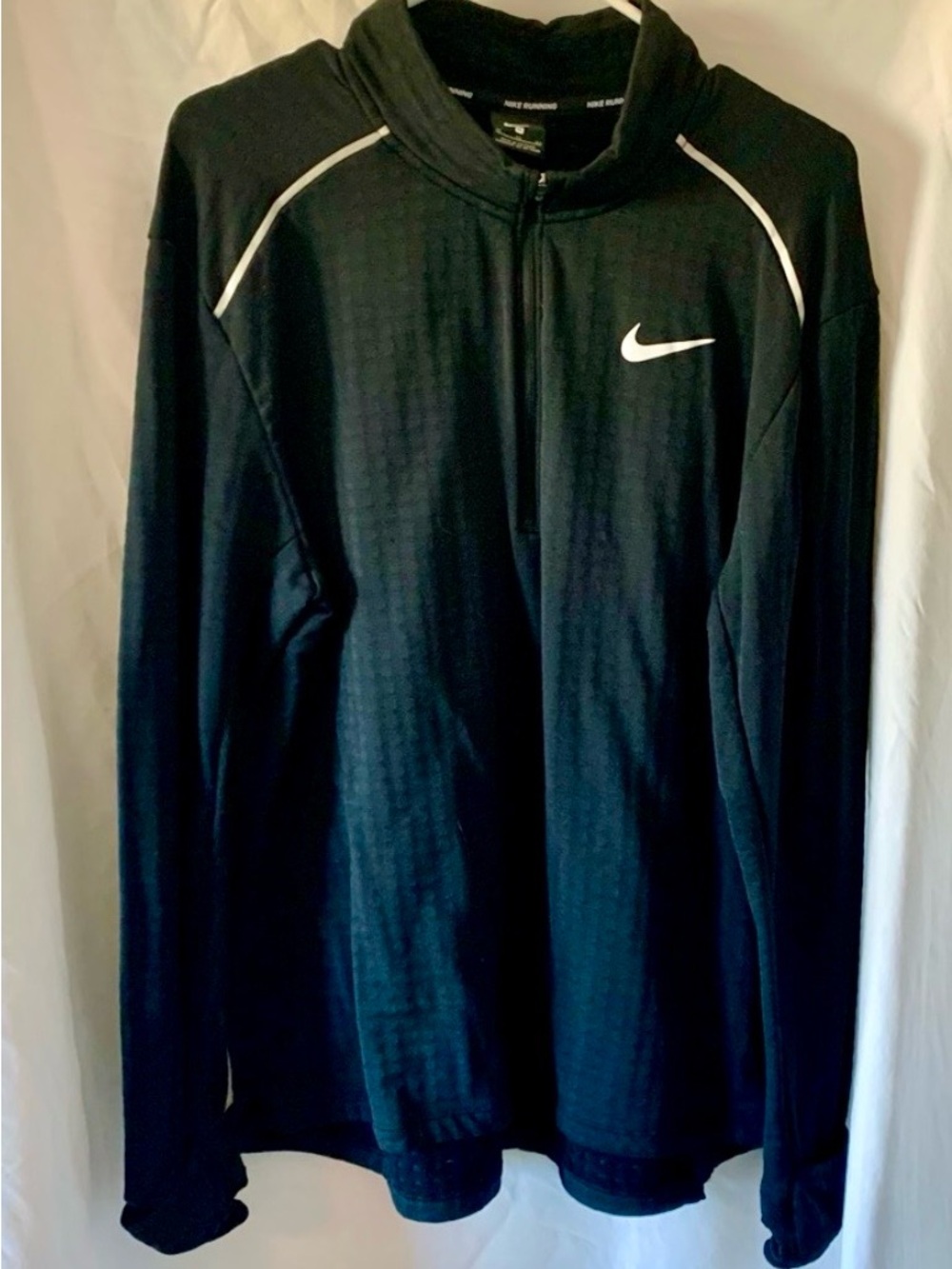 (2) Nike Pullovers